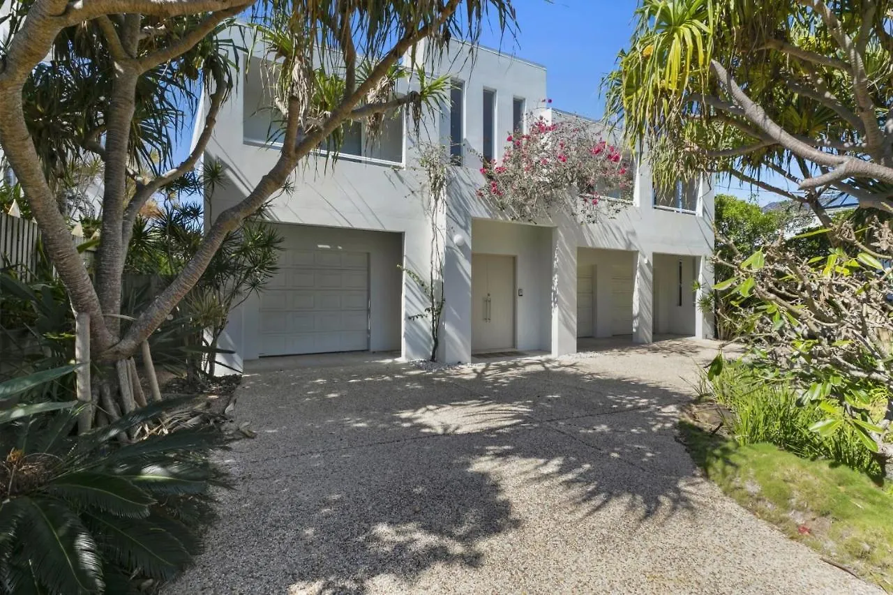 Maher Tce Stately Residence With Beach Side Charm Sunshine Beach Australia