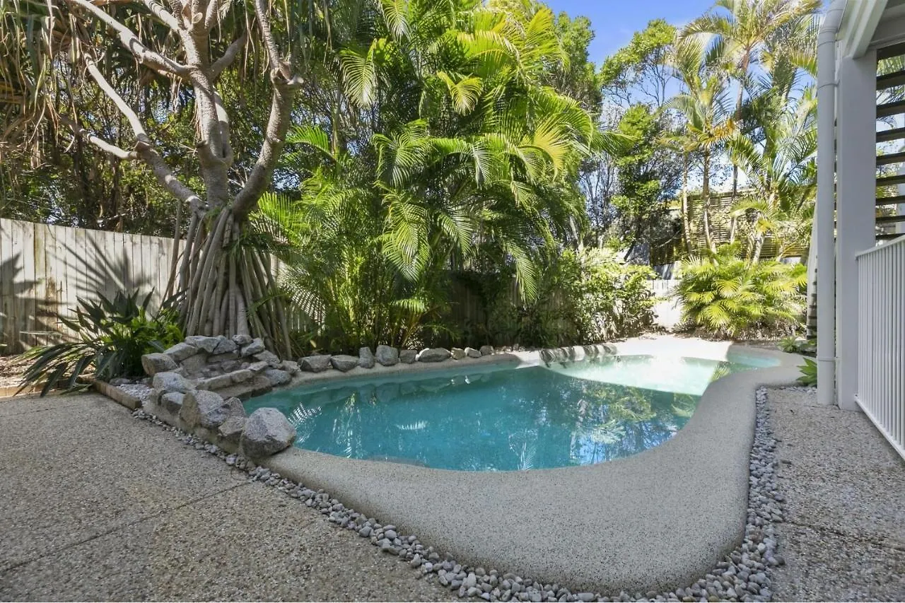 Maher Tce Stately Residence With Beach Side Charm Sunshine Beach